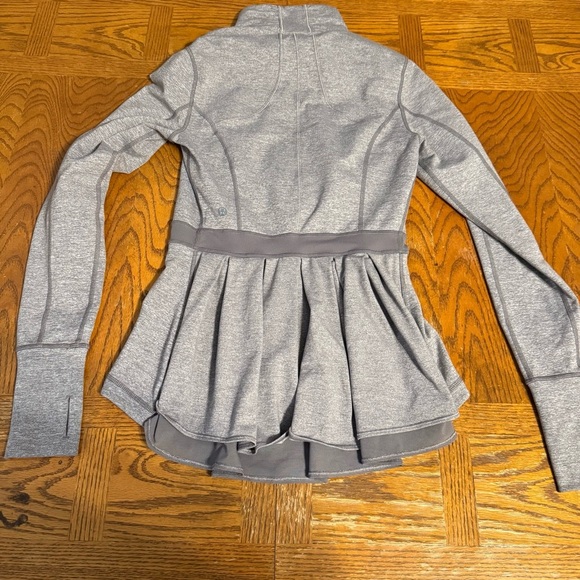 lululemon athletica Heather Gray Utility Jacket - Picture 9 of 16